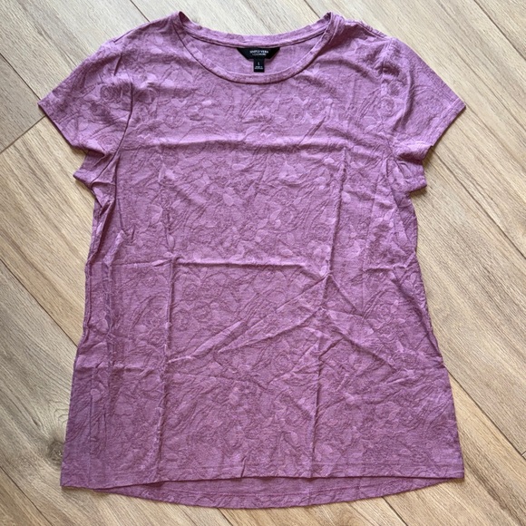 Simply Vera Vera Wang Tops - SIMPLY VERA VERA WANG Short Sleeve Pink Floral Design T Shirt Top